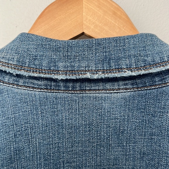 NWOT Sonoma Distressed Denim Jacket - Picture 3 of 5